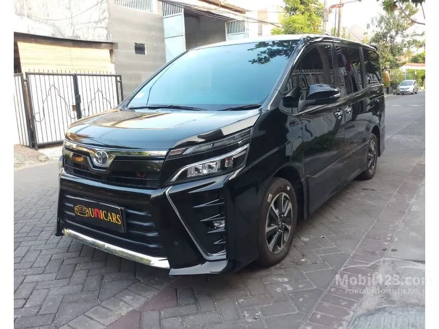 Jual Mobil Toyota Voxy 2018 2.0 di Jawa Timur Automatic Wagon Hitam Rp 370.000.000