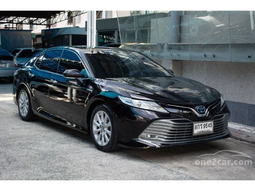 2019 Toyota CAMRY Hybrid Premium Sedan