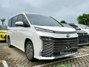 2022 Toyota Voxy 2,0 Base Spec Van Wagon