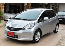 2013 Honda Jazz 1.5 (ปี 08-14) V i-VTEC Hatchback
