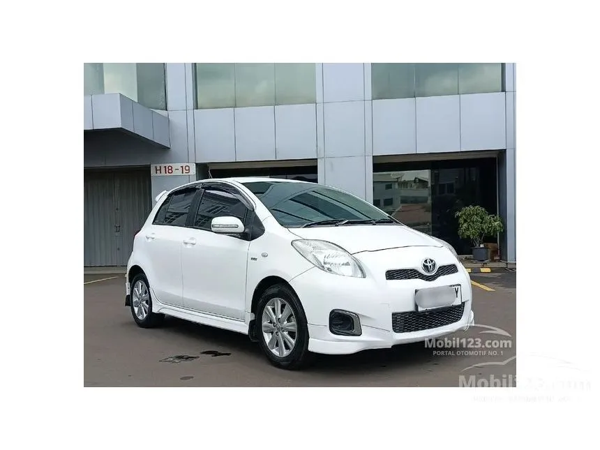 Jual Mobil Toyota Yaris 2013 E 1.5 di Banten Automatic Putih Rp 130.000.000