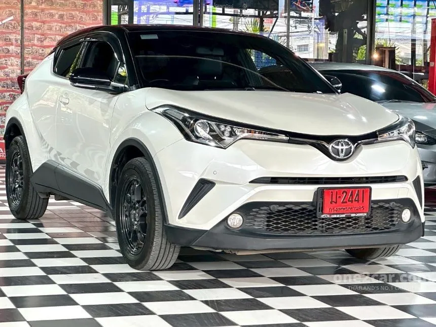 2018 Toyota C-HR Mid SUV