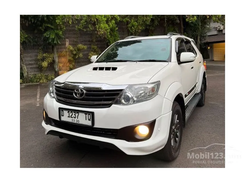 2013 Toyota Fortuner G Lux SUV