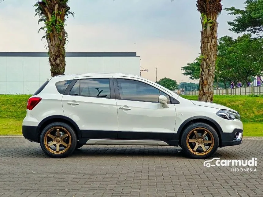 2022 Suzuki SX4 S-Cross Hatchback