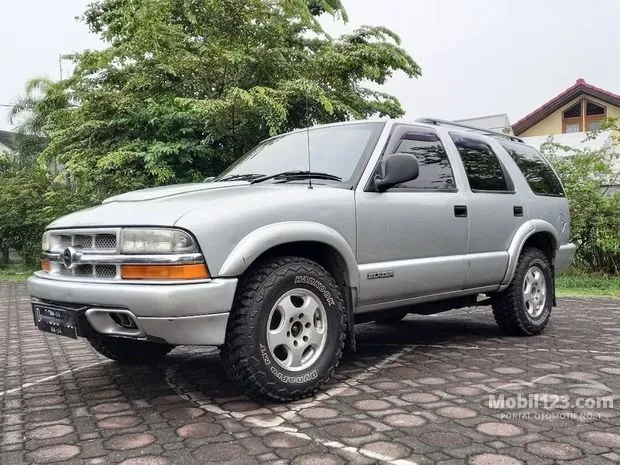 Opel blazer dijual kredit