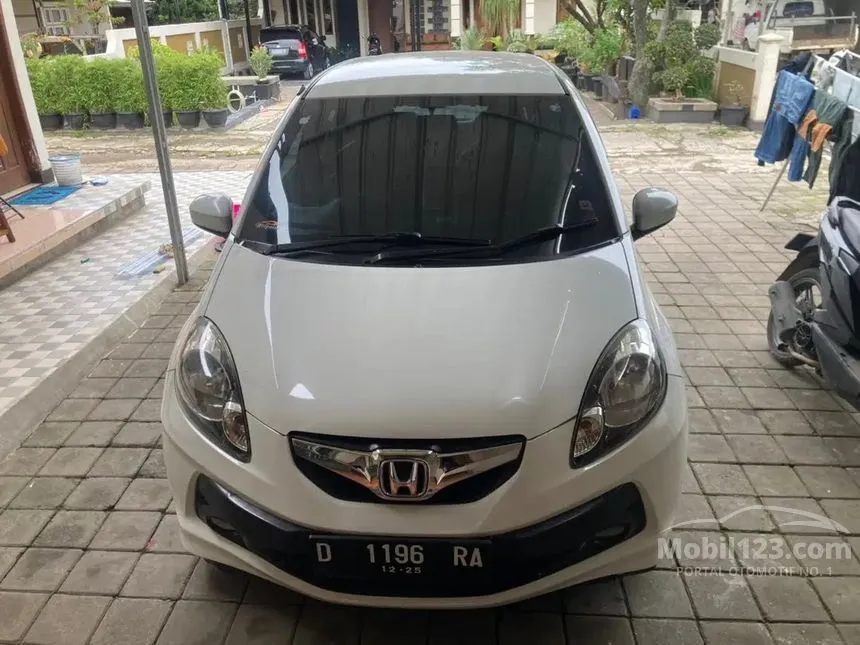 Jual Mobil Honda Brio 2014 Satya E 1.2 di Jawa Barat Manual Hatchback Putih Rp 105.000.000