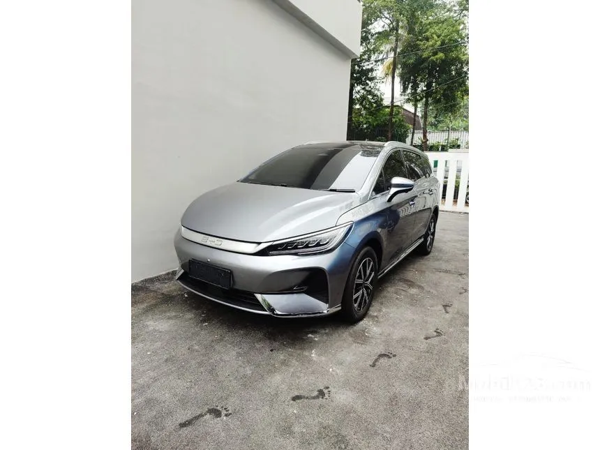 2025 BYD M6 Superior 7 Seater MPV