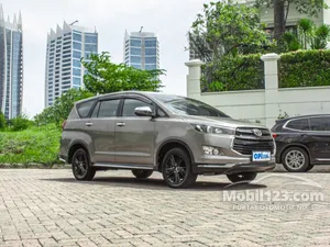2018 Toyota Kijang Innova 2.4 Venturer MPV
