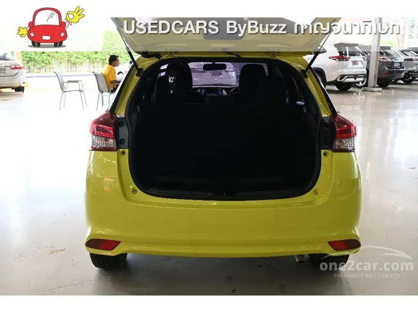 2020 Toyota YARIS Entry Hatchback