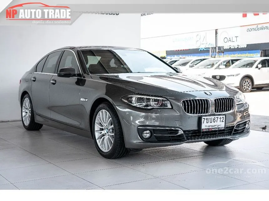2015 BMW 528i Luxury Sedan