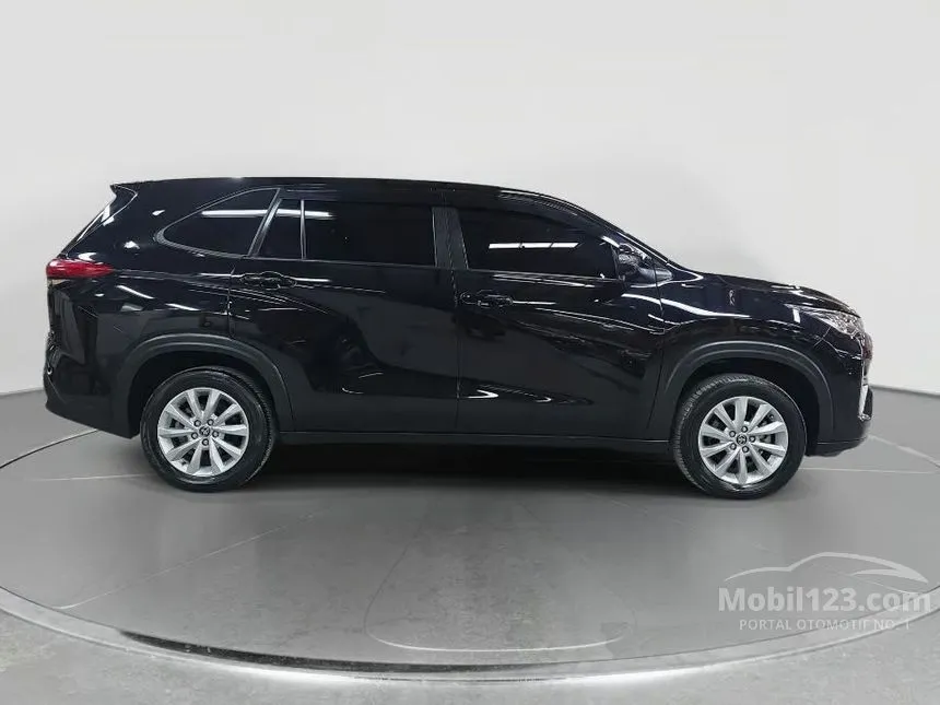 2022 Toyota Kijang Innova Zenix V (Non Premium Color) MPV