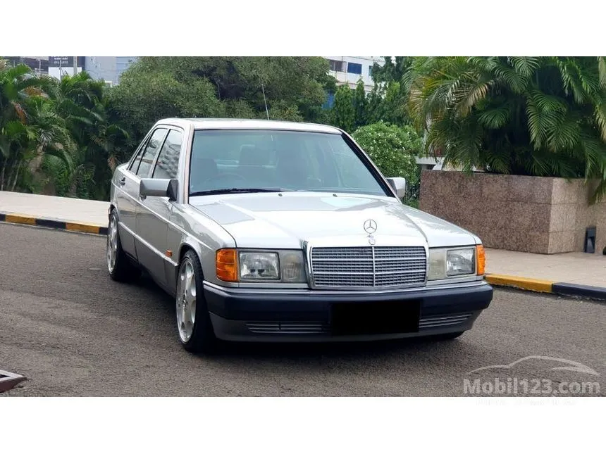 1990 Mercedes-Benz 190E W201 2.0 Automatic Sedan