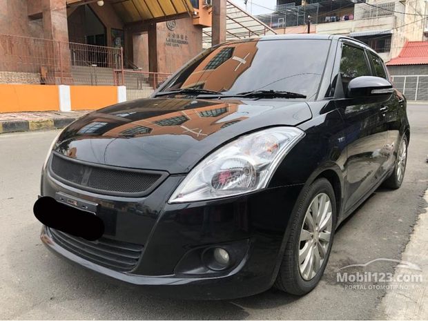 Suzuki Swift  SPORT Mobil  Bekas  Baru  dijual  di Indonesia  