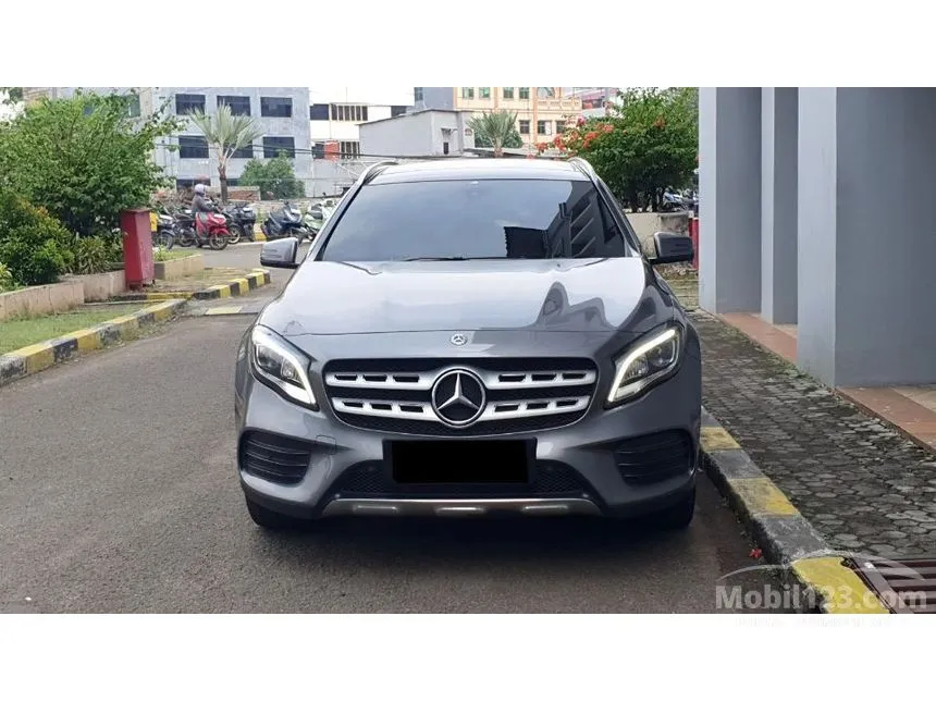 2019 Mercedes-Benz GLA200 AMG Line SUV