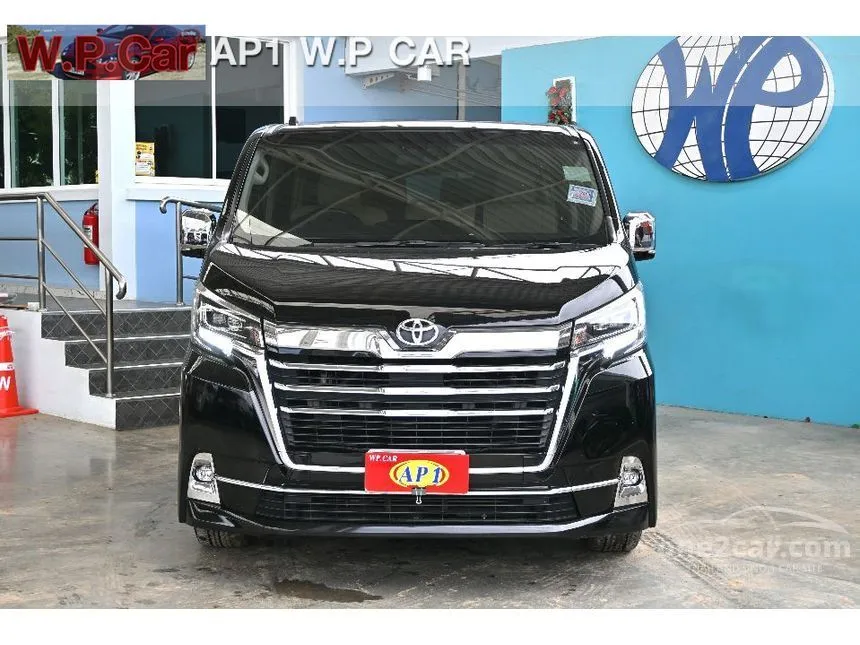 2020 Toyota Majesty Standard Van