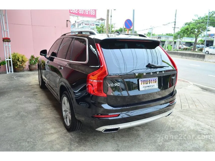 2017 Volvo XC90 T8 Momentum SUV