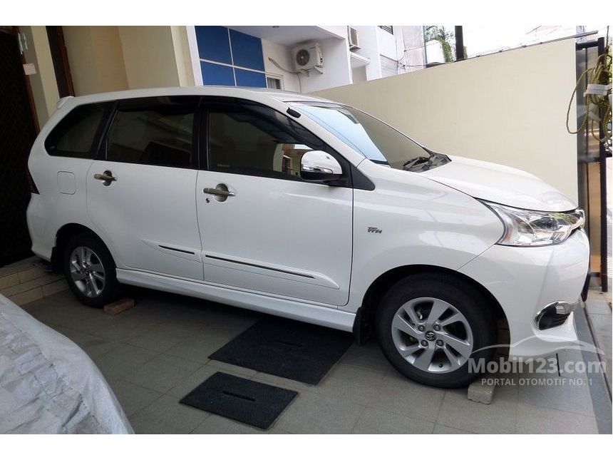  Foto  Mobil  Avanza  Veloz Putih  Auto Werkzeuge