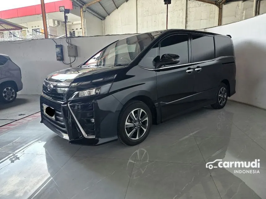 2018 Toyota Voxy MPV