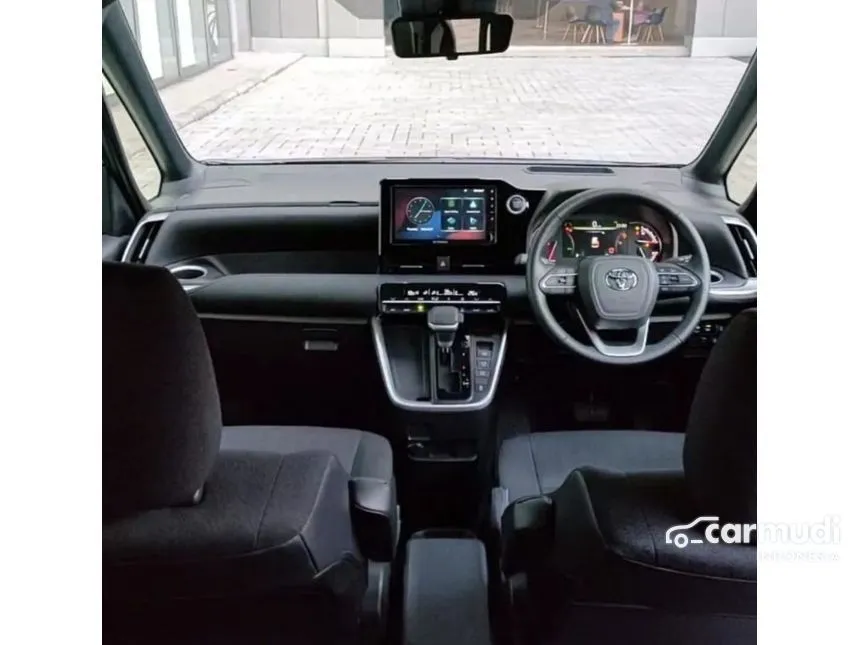 2024 Toyota Voxy Van Wagon