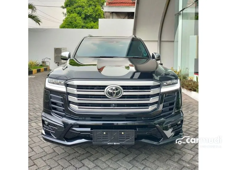 Jual Mobil Toyota Land Cruiser 2024 300 VX