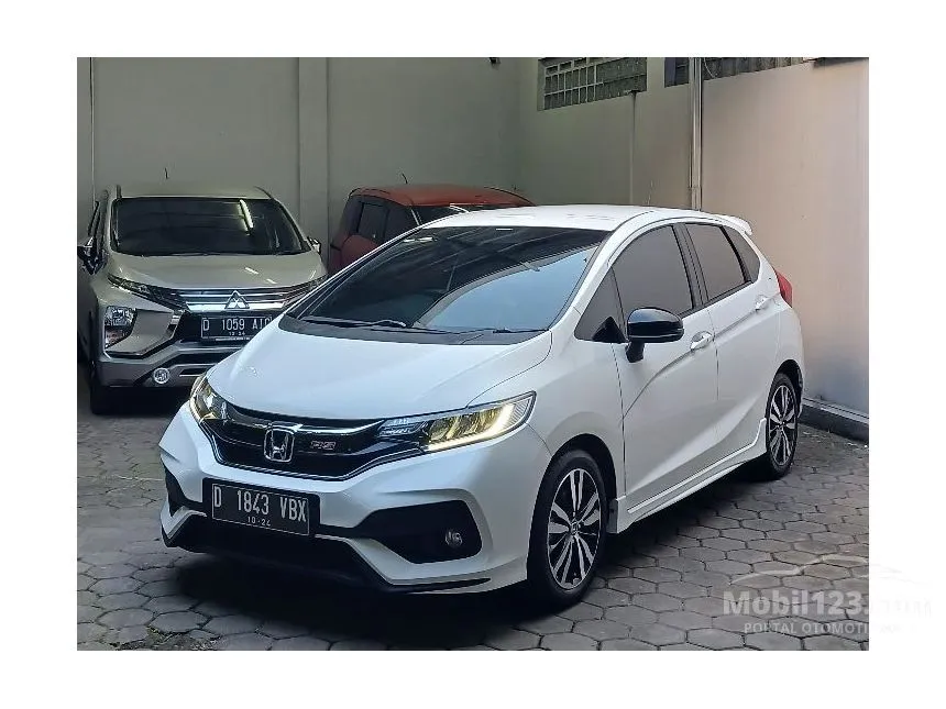 Jual Mobil Honda Jazz 2019 RS 1.5 di Jawa Barat Automatic Hatchback Putih Rp 255.000.000