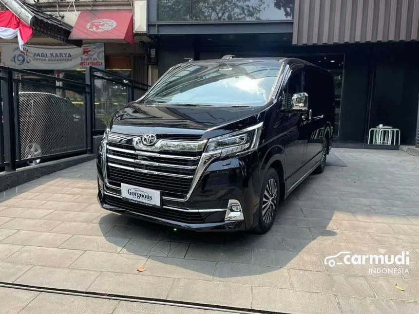 2024 Toyota GranAce Premium Van Wagon