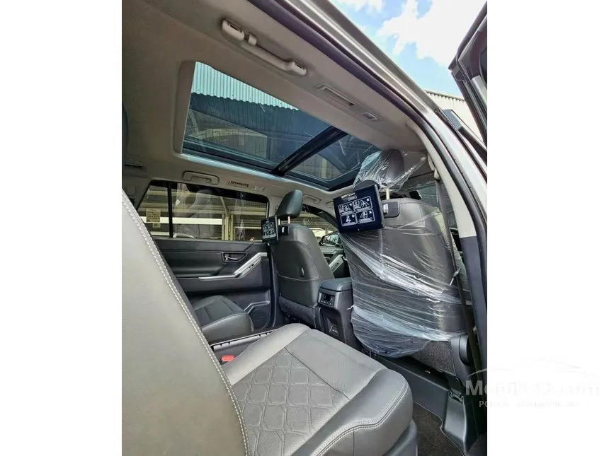2026 Toyota Kijang Innova Zenix Q HV TSS (Non Premium Color) MPV