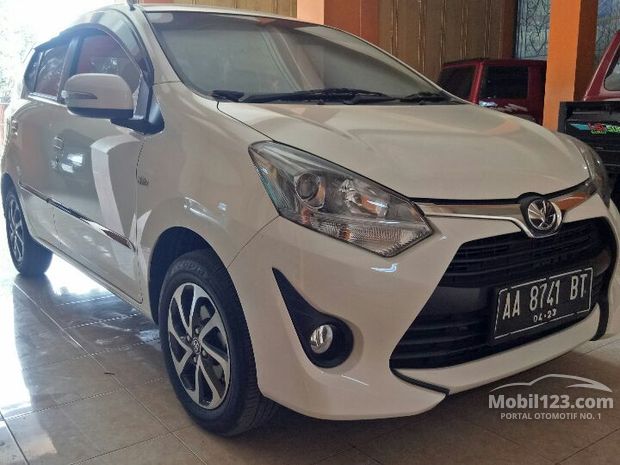 Toyota Agya Mobil bekas dijual di Yogyakarta Indonesia 