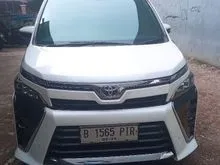 2017 Toyota Voxy 2.0 MPV