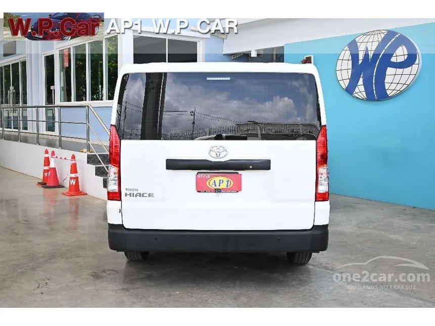 2022 Toyota HIACE Eco Van
