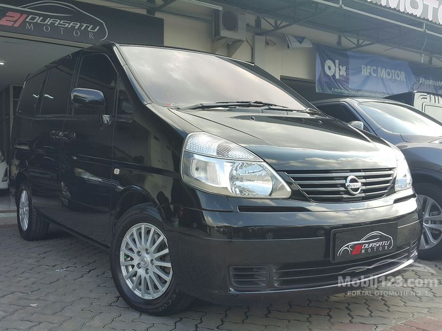 Nissan serena 2011