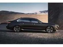 2025 BMW 735i 3.0 M Sport Sedan
