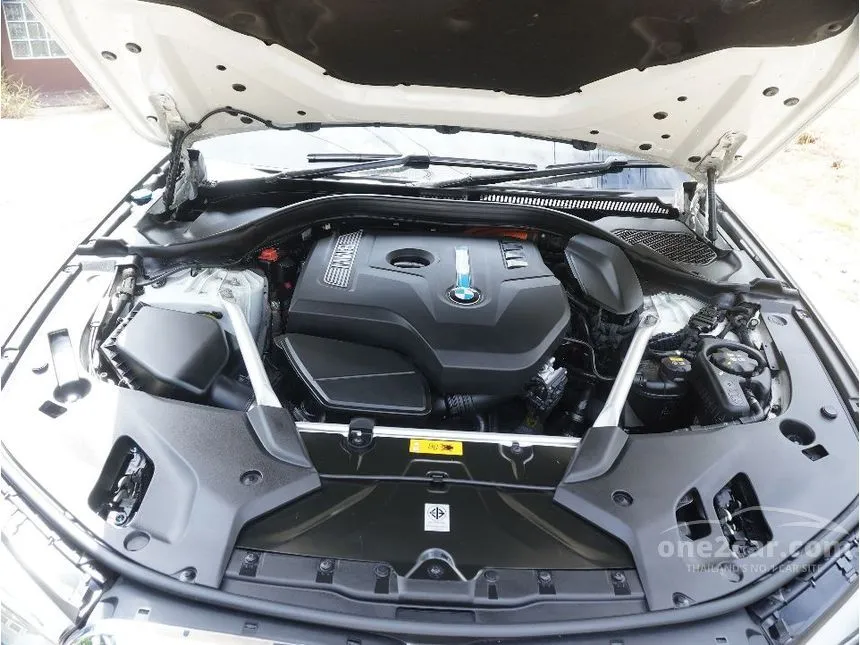 2020 BMW 530e M Sport Sedan