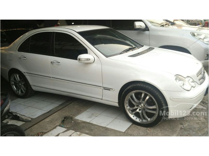 Jual Mobil Mercedes-Benz C180 2003 W203 2.0 di DKI Jakarta 