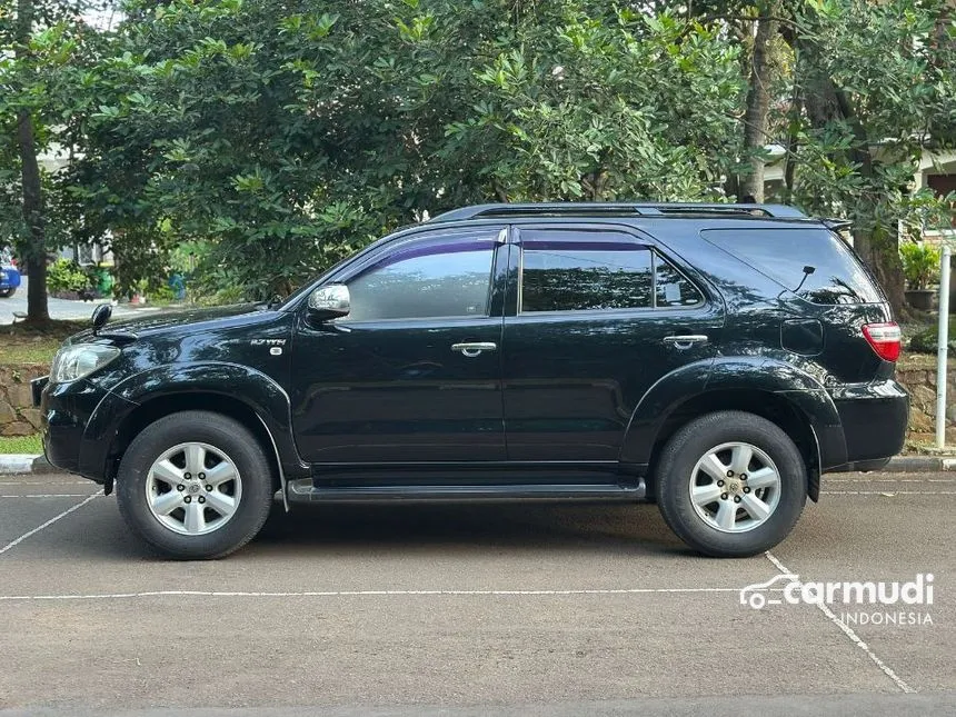 2011 Toyota Fortuner G Lux SUV