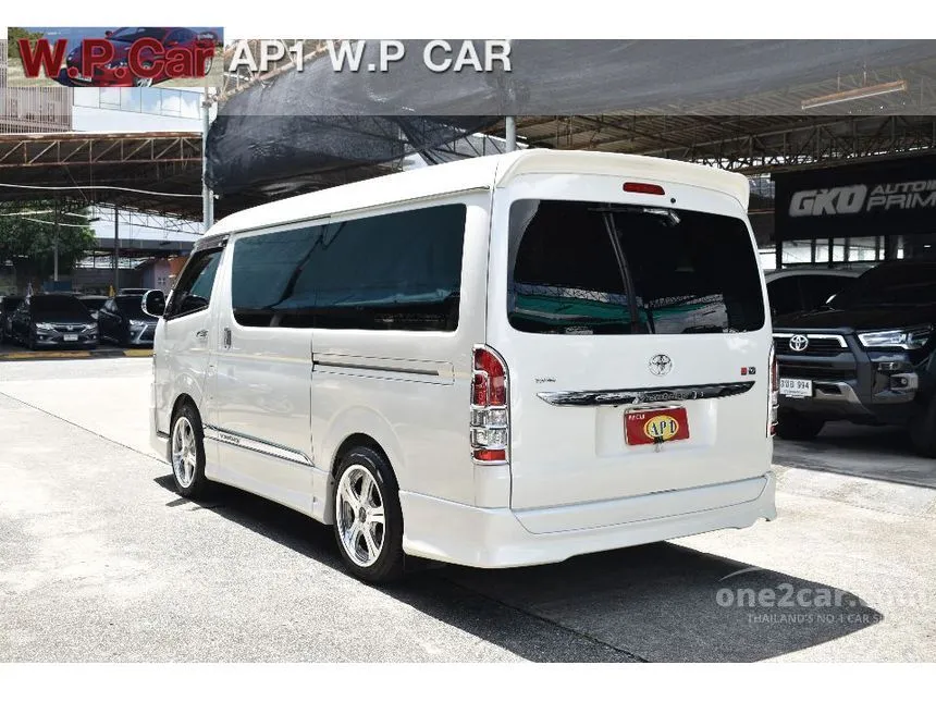 2018 Toyota VENTURY V Van
