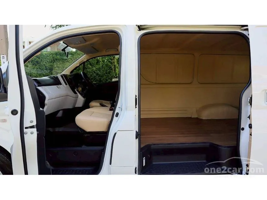 2019 Toyota HIACE GL Van