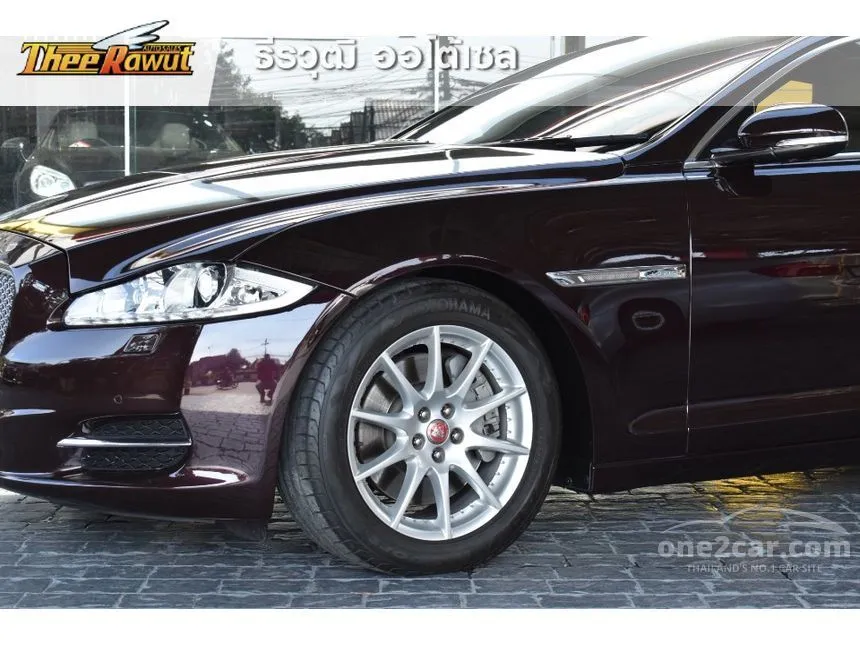 2014 Jaguar XJ Premium Luxury Sedan