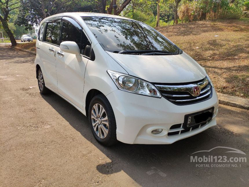 Honda freed 2012 года