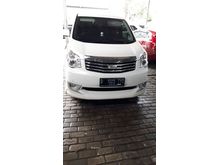 2014 Toyota NAV1 2.0 V Limited Luxury MPV