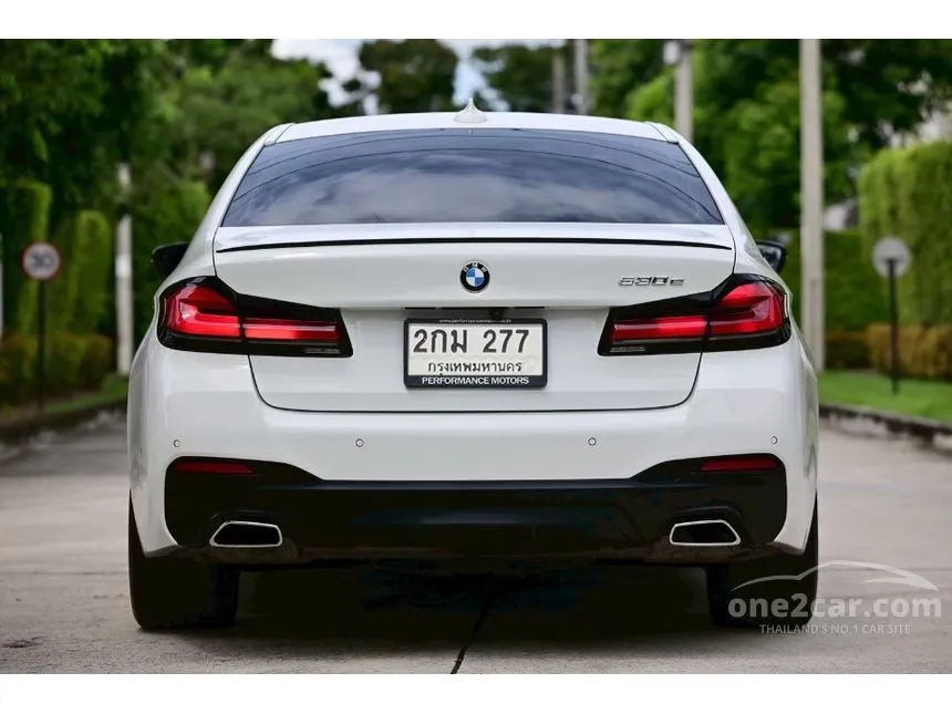 2021 BMW 530e M Sport Sedan