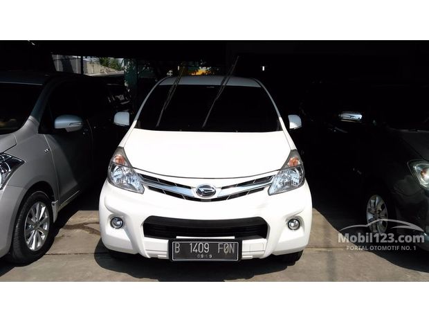 Daihatsu Xenia  R SPORTY Mobil  bekas  dijual  di Bogor  Jawa 