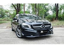 2017 Mercedes-Benz CLA250 AMG 2.0 Dynamic Sedan AT