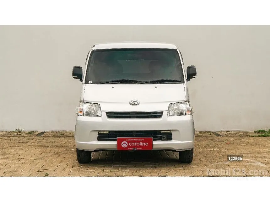 2021 Daihatsu Gran Max Mini Bus D Van