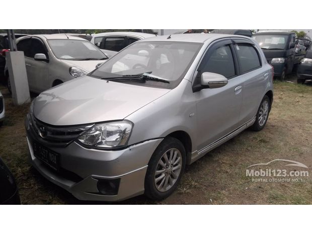 Jual Mobil Etios Valco Bekas Di Medan Toyota Etios  Valco  G Mobil  bekas  dijual di  Tangerang 