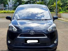 2017 Toyota Sienta 1.5 V MPV hitam km 20ribuan dp 35 jt saja