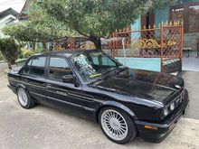 1990 BMW 318i 1.8 1.8 Manual Sedan