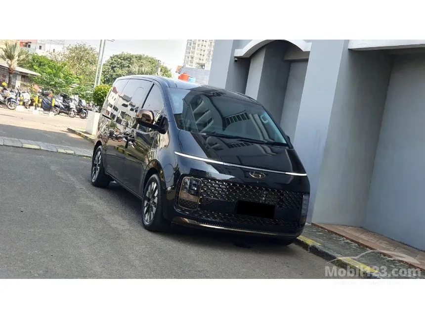 2022 Hyundai Staria Signature 9 MPV