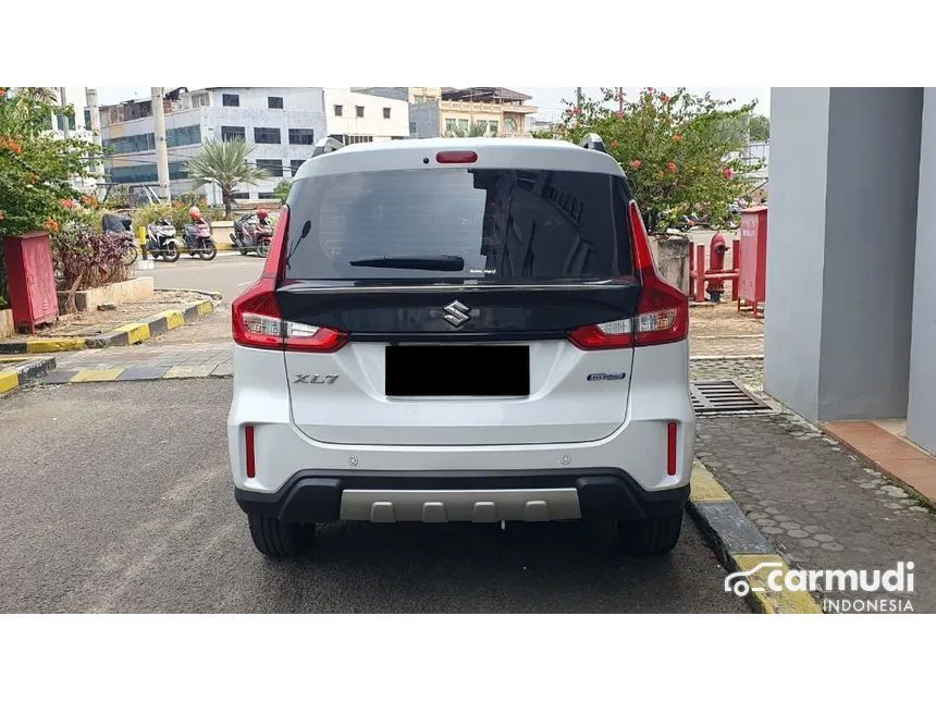 2023 Suzuki XL7 Beta Hybrid SUV