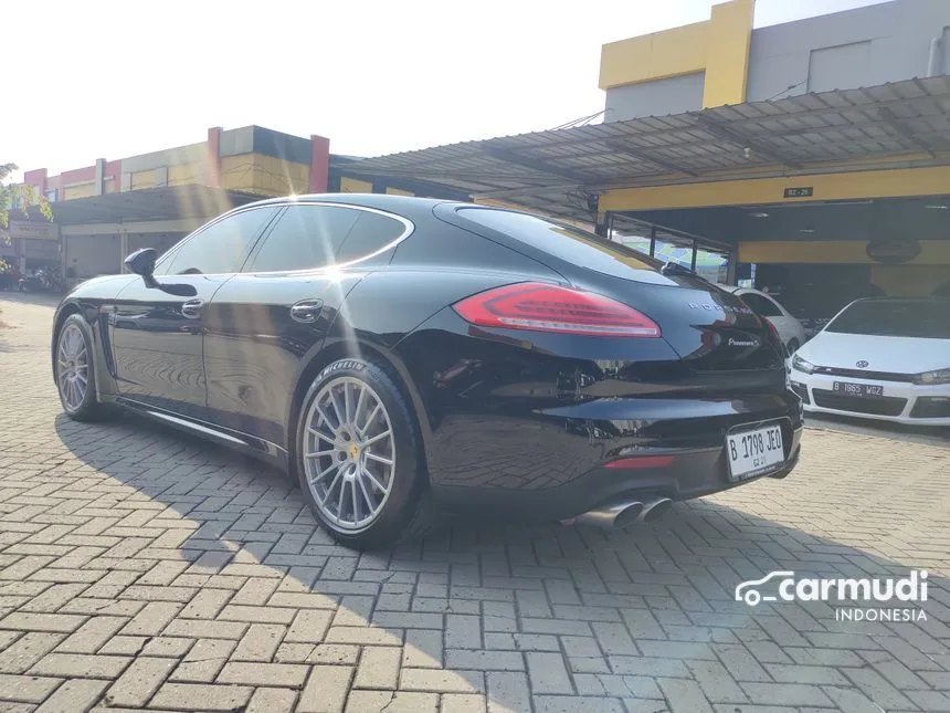 2014 Porsche Panamera Panamera S Hatchback